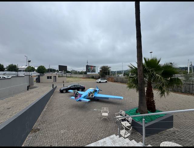 1,349M² WAREHOUSE TO LET IN WYNBERG